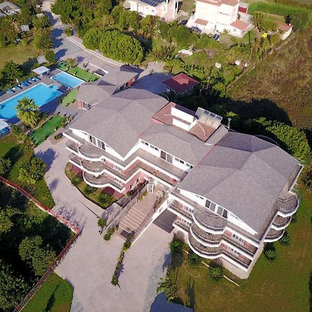 بريفيزا Ionion Star Hotel المظهر الخارجي الصورة