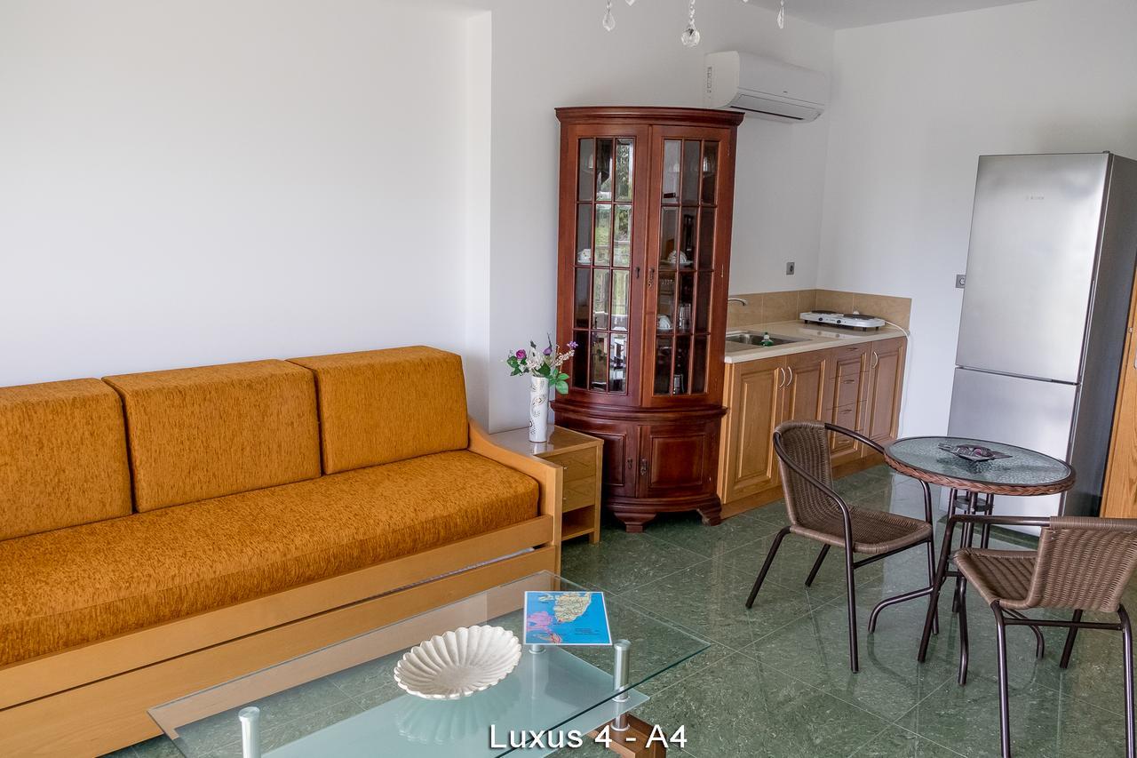 بريفيزا Ionion Star Hotel المظهر الخارجي الصورة